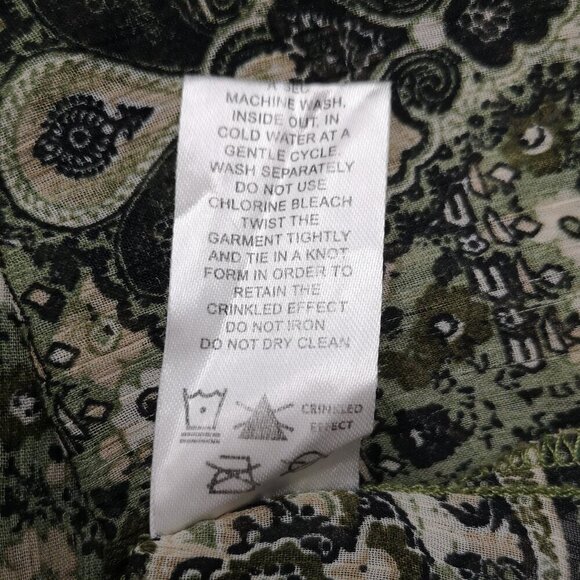 Reitmans Plus Ladies Size 16 Green Tan & Black Pattern Sheer Button Front Blouse - Picture 6 of 9